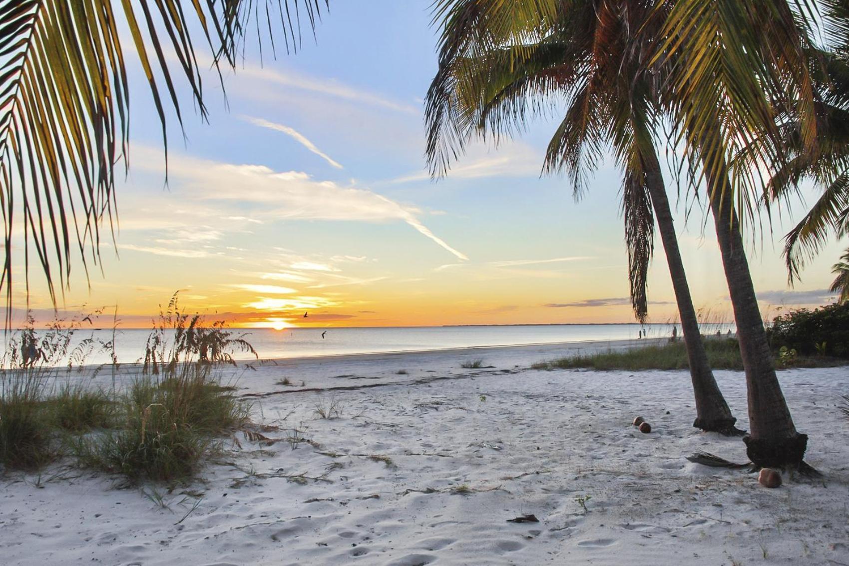 Beach Bungalow 1 By Sun Palace Vacations Fort Myers Beach Εξωτερικό φωτογραφία